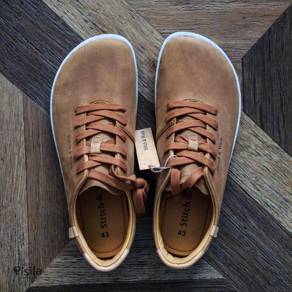 Stitch & Walk Chocolate pruunid nahast tossud tennised vabaajajalatsid täiskasvanule laiale jalale