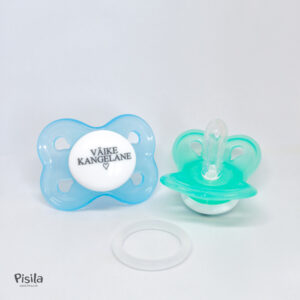 Enneaegse beebi lutt kirjaga VÄIKE KANGELANE