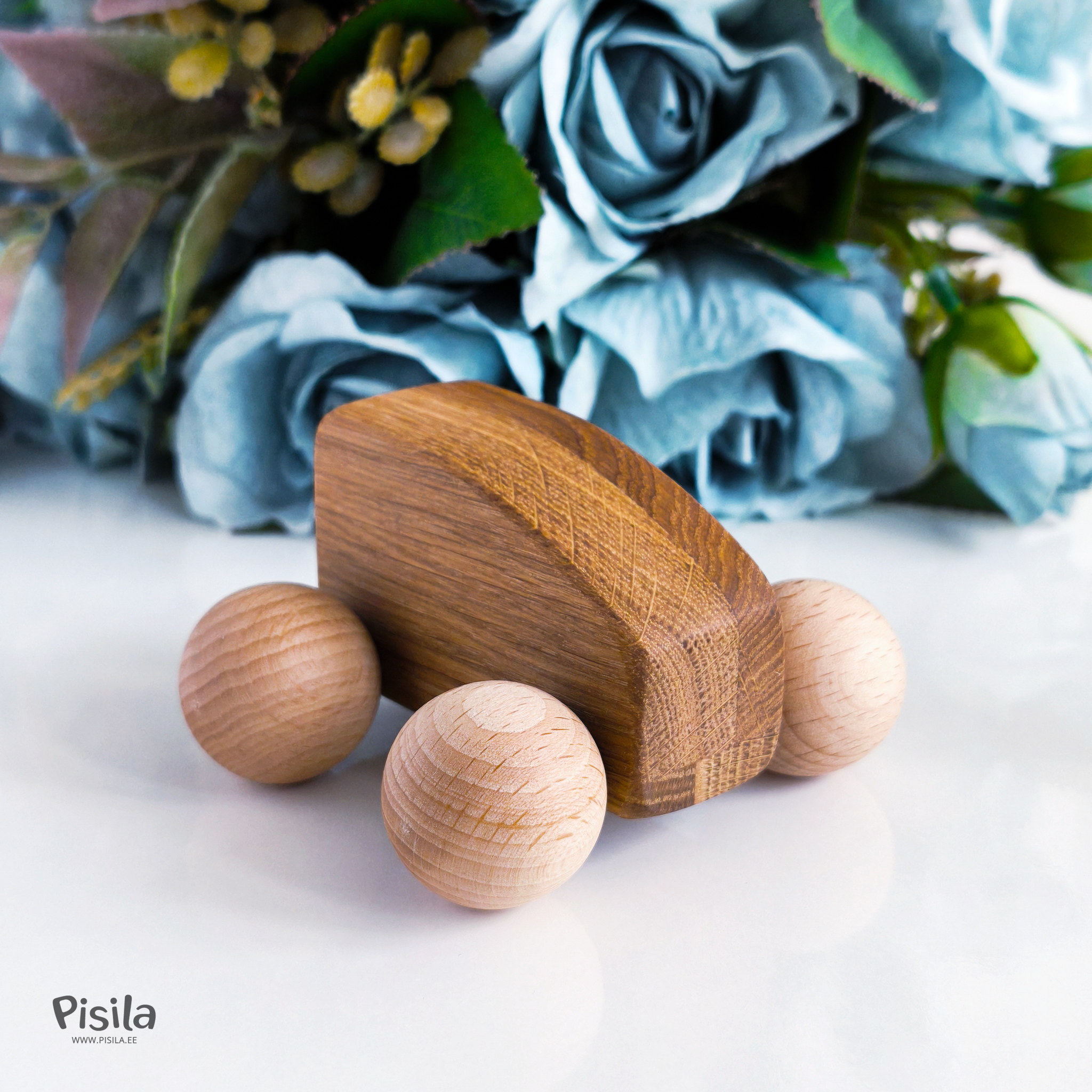 Puidust Eesti käsitöö auto