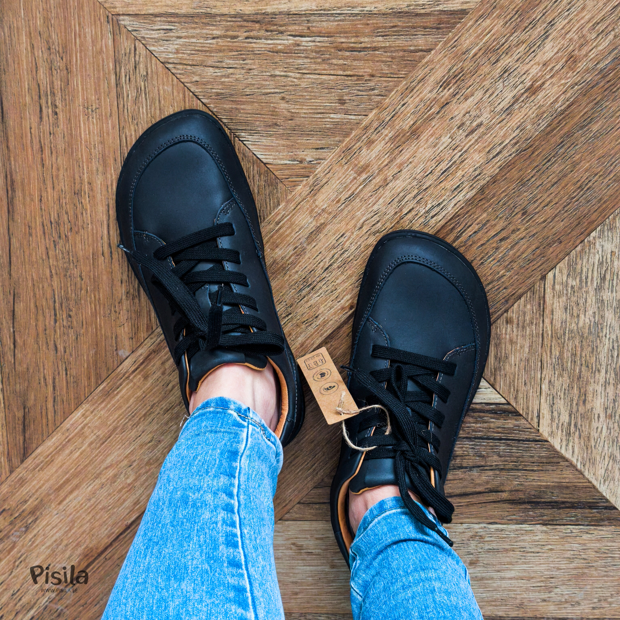 Stitch & Walk Black mustad nahast vabaajajalatsid